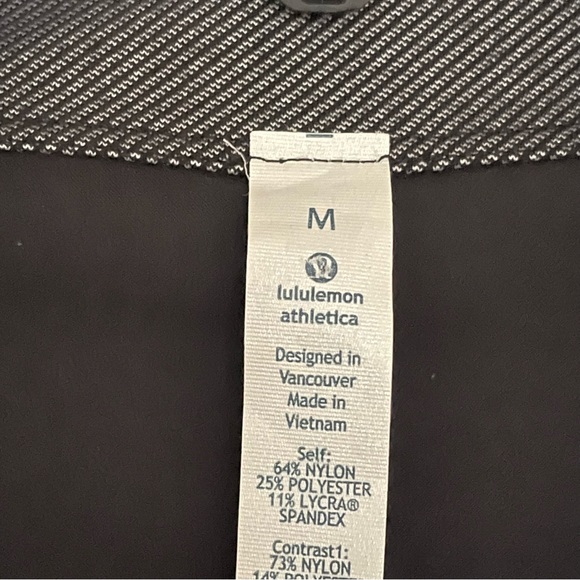 NWOT Rare Lululemon Cocoon Car coat size M - Picture 16 of 16